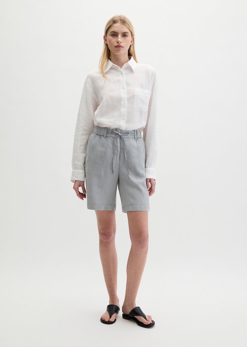 Relaxed linen shorts — Quiet Sea