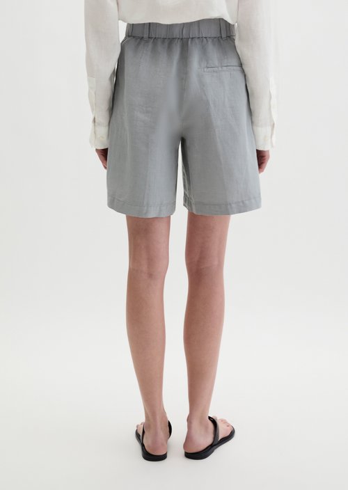 Relaxed linen shorts — Quiet Sea