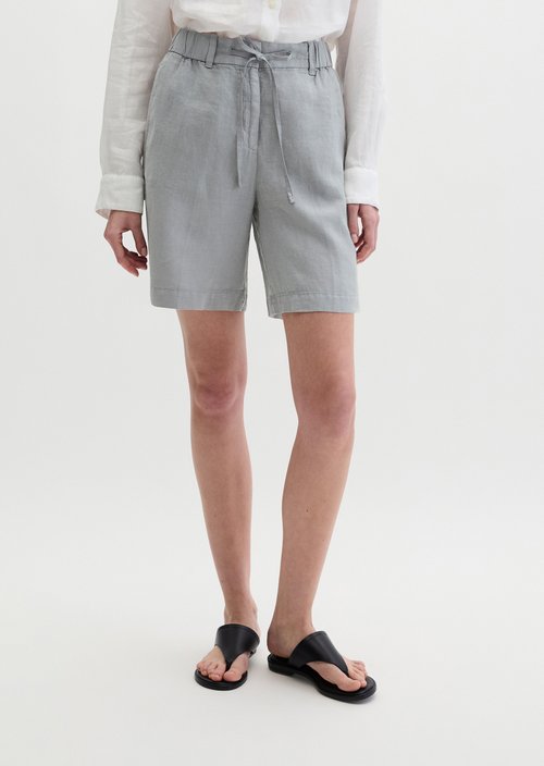 Relaxed linen shorts — Quiet Sea