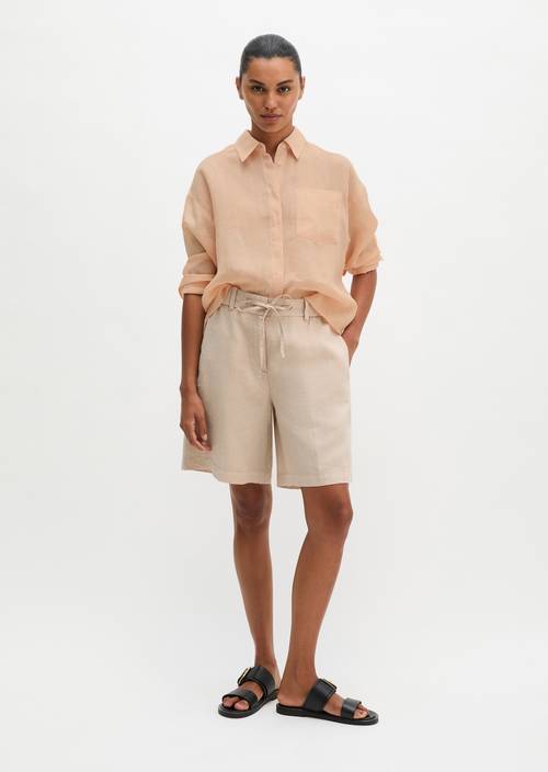 Pantalones cortos relajados de lino Sandpaper en vista frontal