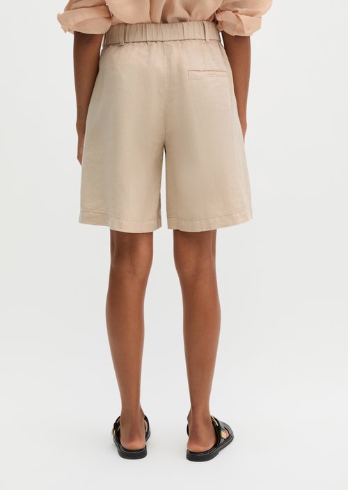 Relaxed linen shorts — Sandpaper