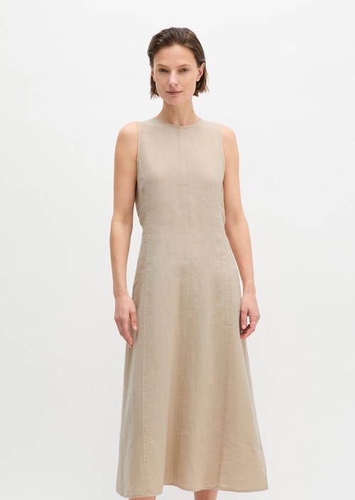 Linen dress shaped — Sandpaper