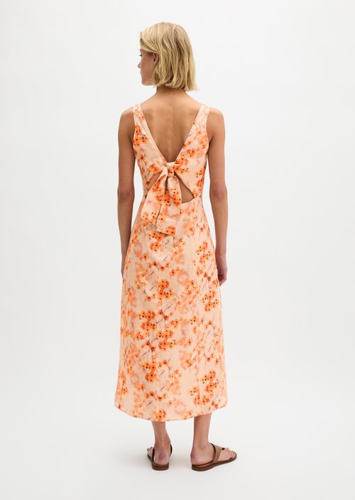 Cut-out linen dress shaped — Medium Orange