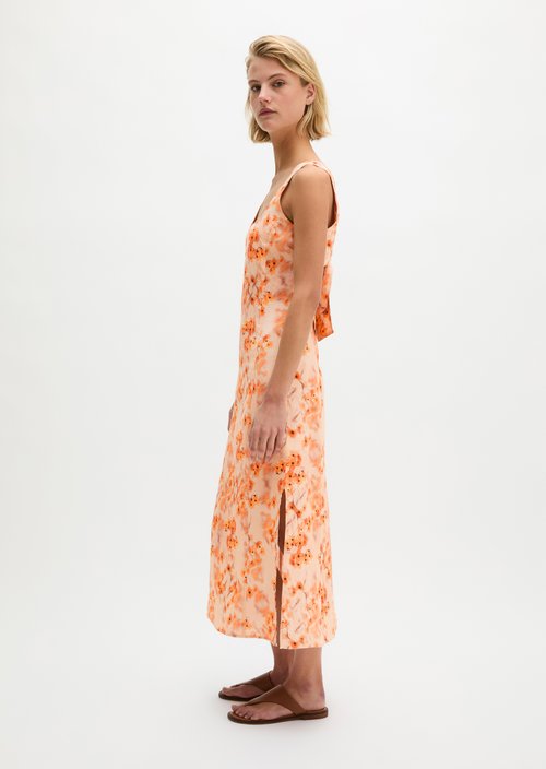 Cut-out linen dress shaped — Medium Orange