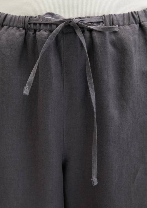 Straight linen trousers Oxide Grey in detail view