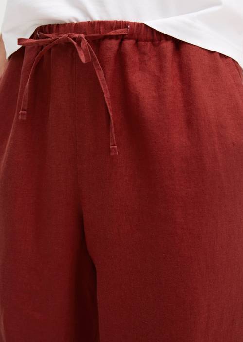 Straight linen trousers Tall Poppy in detail view