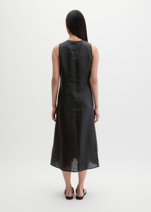 Linen dress shaped — Black