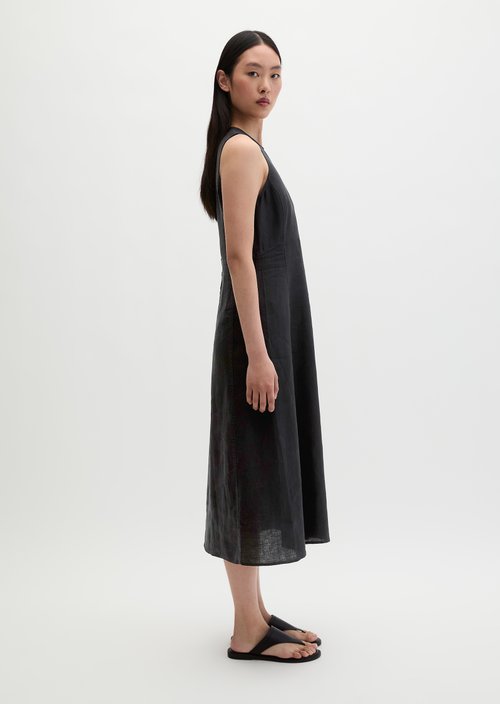 Linen dress shaped — Black