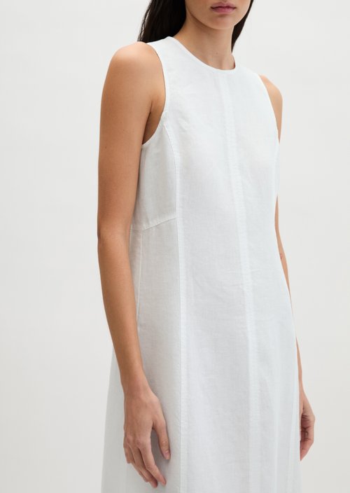 Linen dress shaped — White