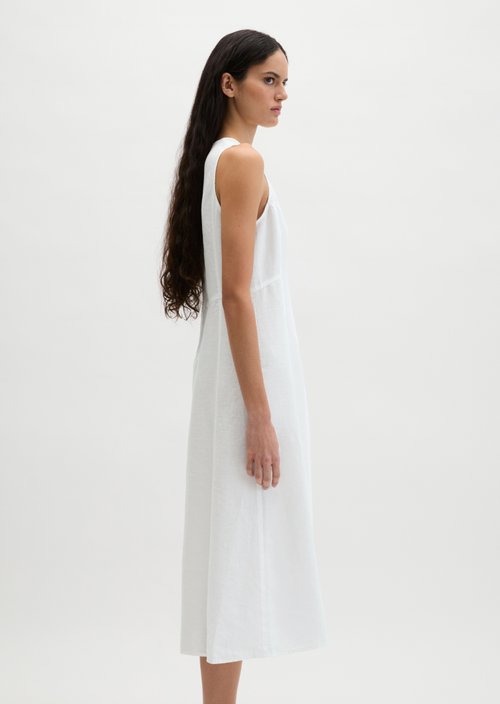 Linen dress shaped — White