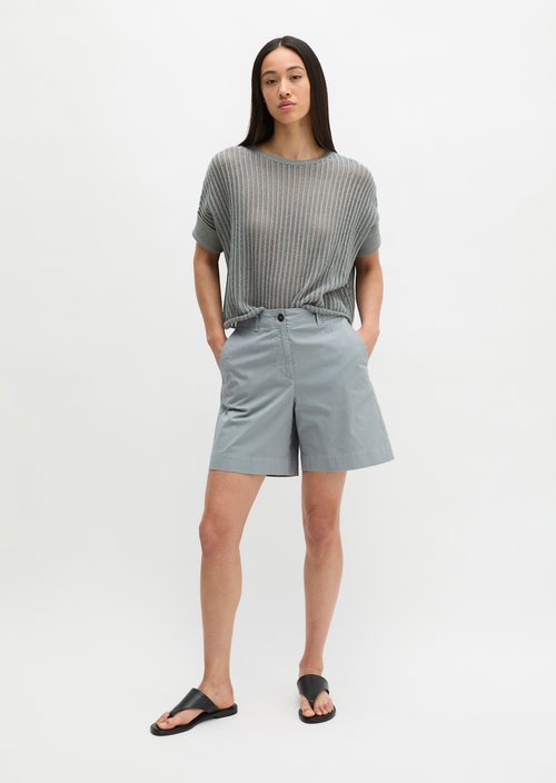 Chino shorts model Lande wide — Quiet Sea