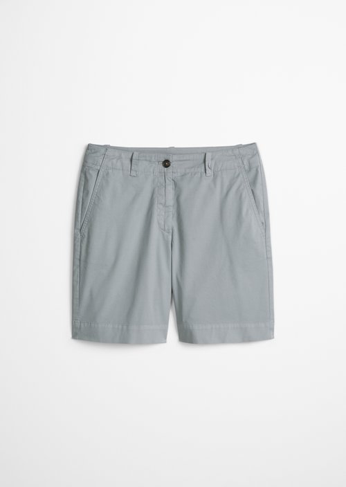 Chino shorts model Lande wide — Quiet Sea