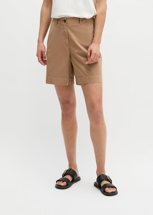 Chino shorts model Lande wide — Burnt Brown