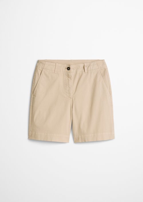 Chino shorts model Lande wide — Sandpaper