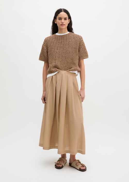 Wide pleated A-shape skirt — Sandpaper