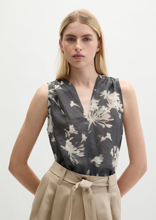Relaxed sleeveless blouse — Dark Grey