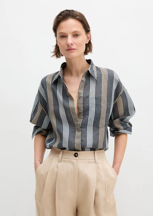 Regular blouse Dark Grey in front view