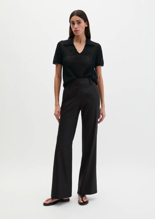 Chino flared Black en vue de face