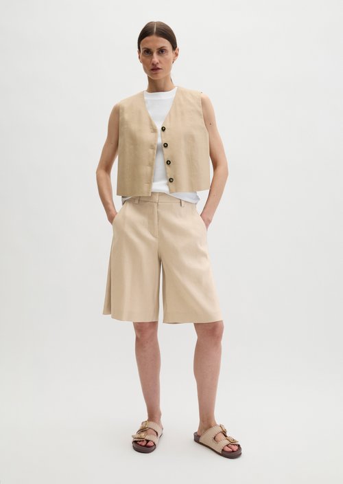 Cropped suit vest — Sandpaper