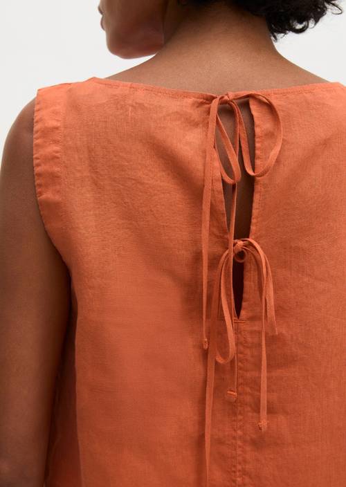 Ärmellose Leinenbluse regular Warm Orange in Detailansicht