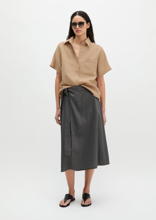 Regular short-sleeved linen blouse — Sandpaper