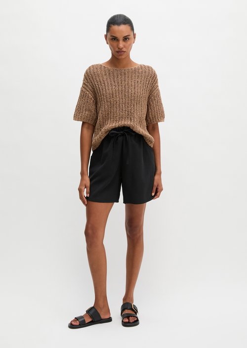 Relaxed shorts — Black