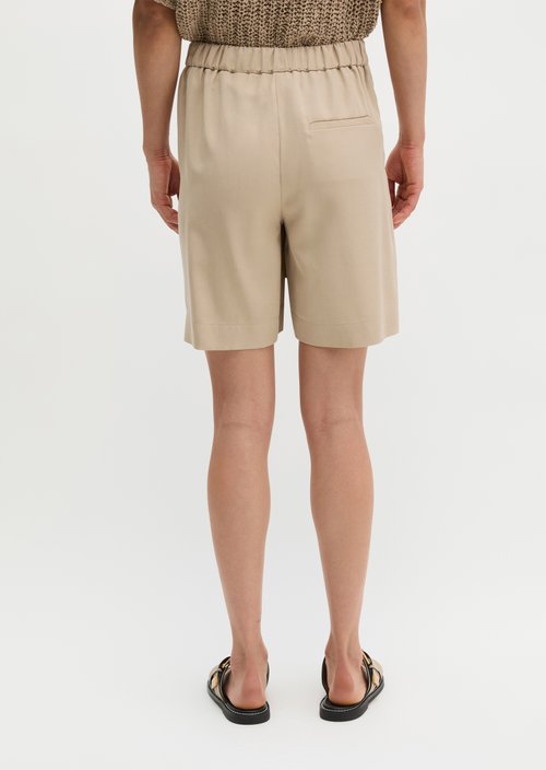 Pull-on shorts straight — Sandpaper
