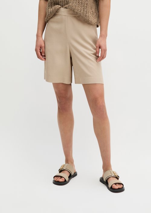 Pull-on shorts straight — Sandpaper