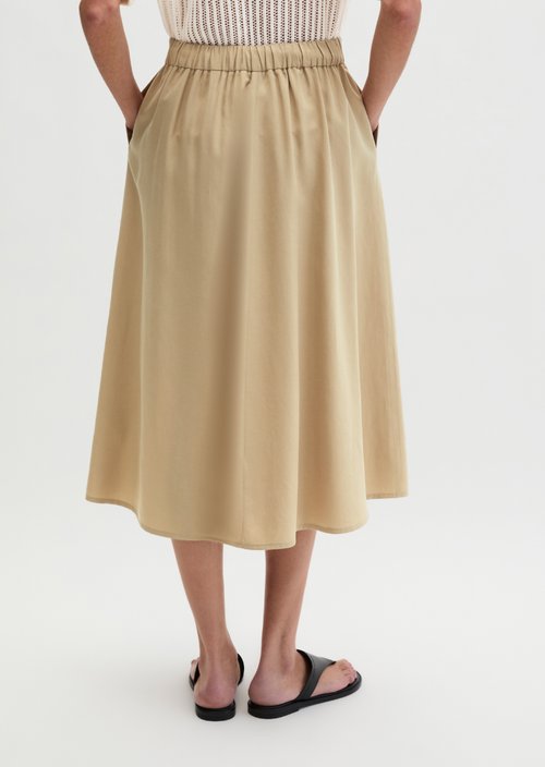 Flared skirt — Sandpaper