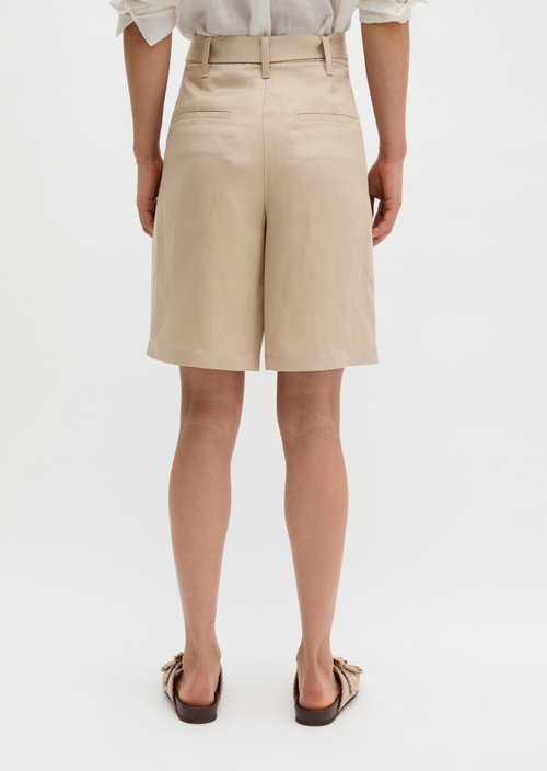 Pleated shorts tailored — Sandpaper