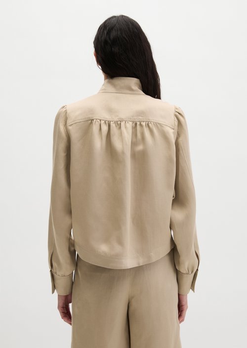 Loose stand-up collar jacket — Sandpaper