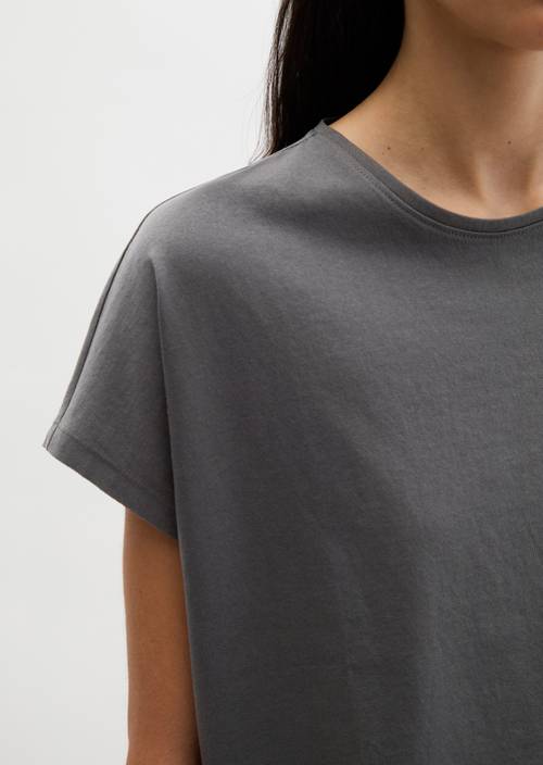 Tričko regular Quiet Sea v detailním pohledu