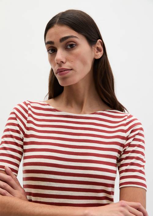 Camiseta de rayas regular Medium Red en vista frontal