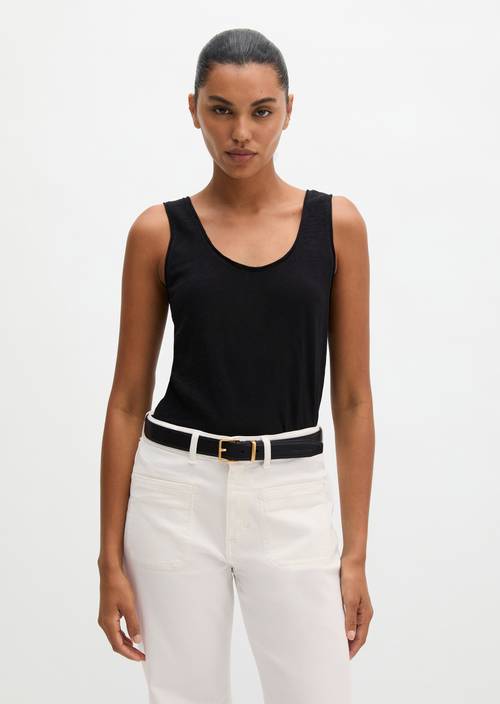 Top regular Black in Frontalansicht