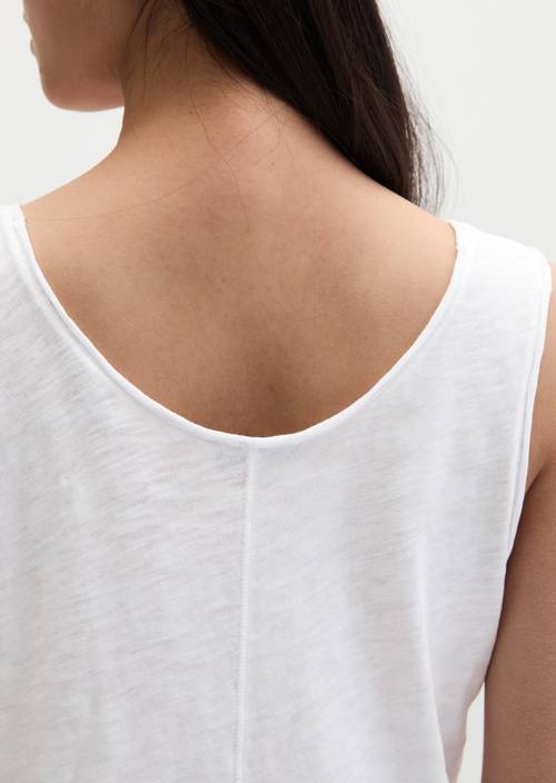 Top regular White en vue détaillée