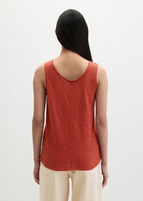 Top regular — Tall Poppy