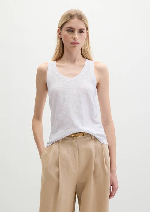 Top regular White in Frontalansicht