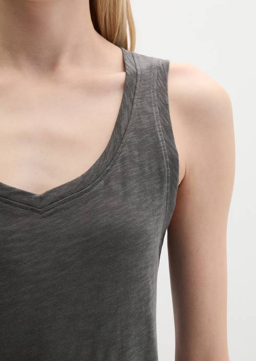 Top regular Oxide Grey in Detailansicht