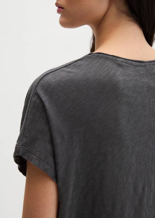 Camiseta suelta Oxide Grey en vista detallada