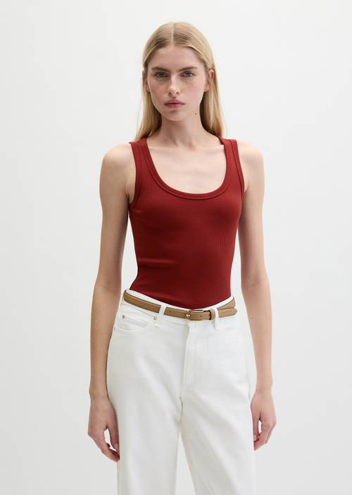 Tanktop regular Tall Poppy in Frontalansicht