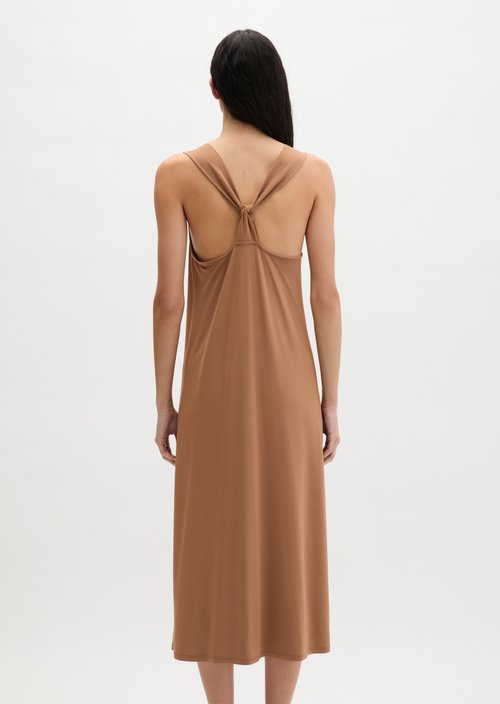 Shaped jersey dress with knot detail — Burnt Brown