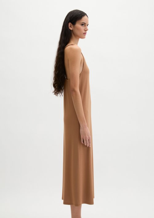 Shaped jersey dress with knot detail — Burnt Brown