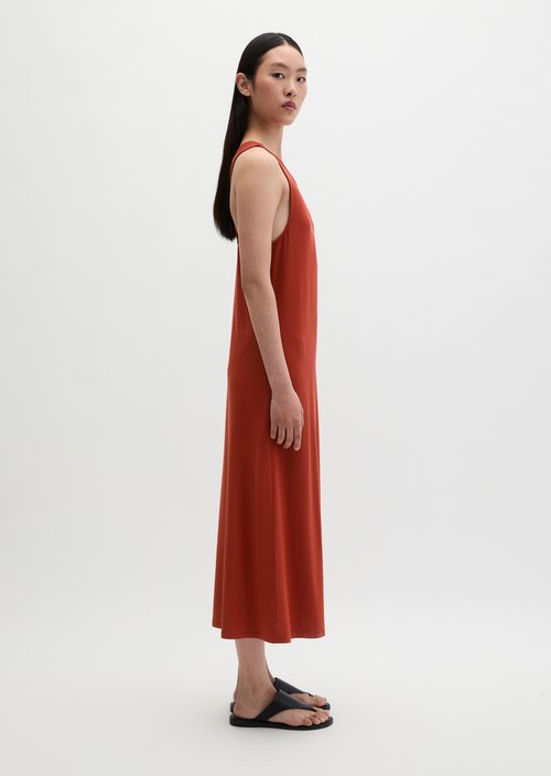Shaped jersey dress with knot detail — Tall Poppy