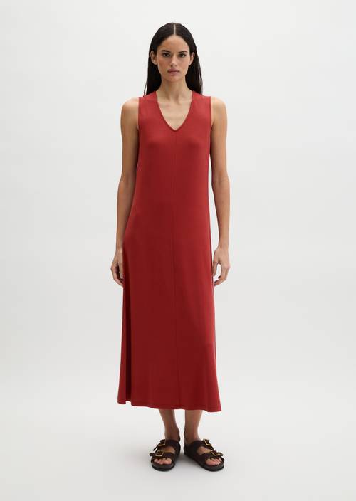 Vestido de punto con cuello en V Tall Poppy en vista frontal