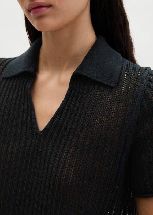 Ajour knitted polo regular Black in detail view