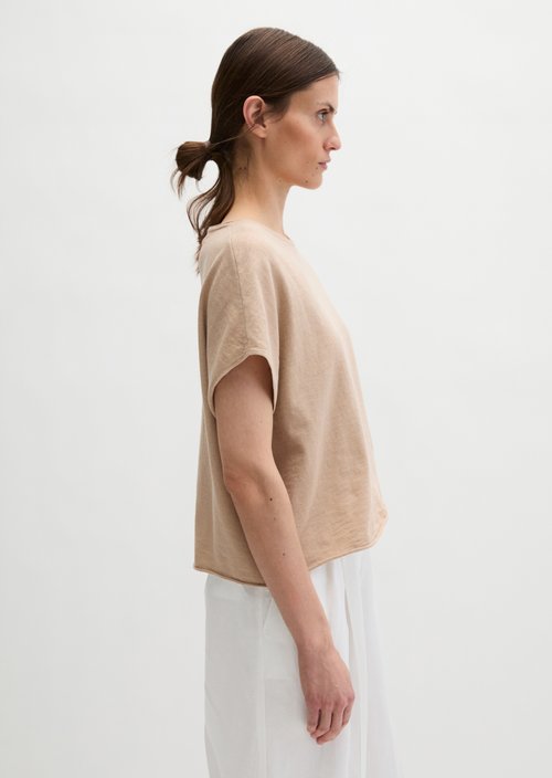 Loose-fitting fine-knit sweater — Sandpaper