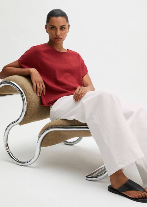 Ärmelloser Feinstrick-Pullover loose Tall Poppy in Frontalansicht