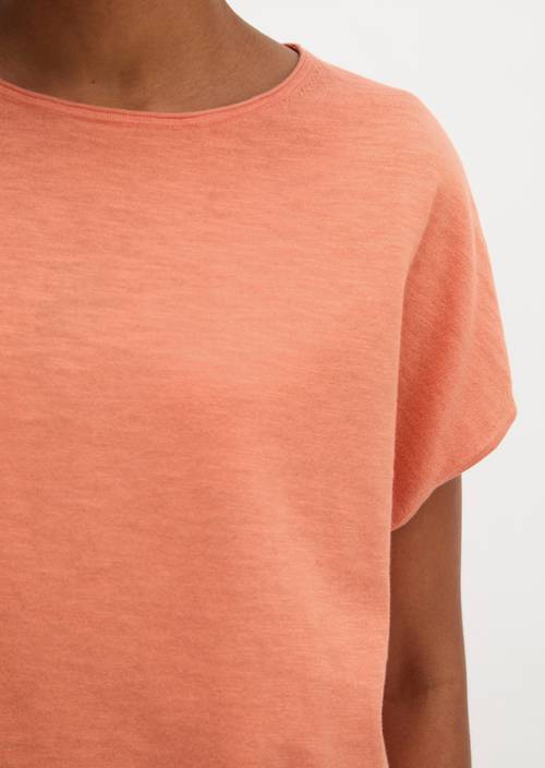 Mouwloze fijn gebreide trui los Warm Orange in detailaanzicht