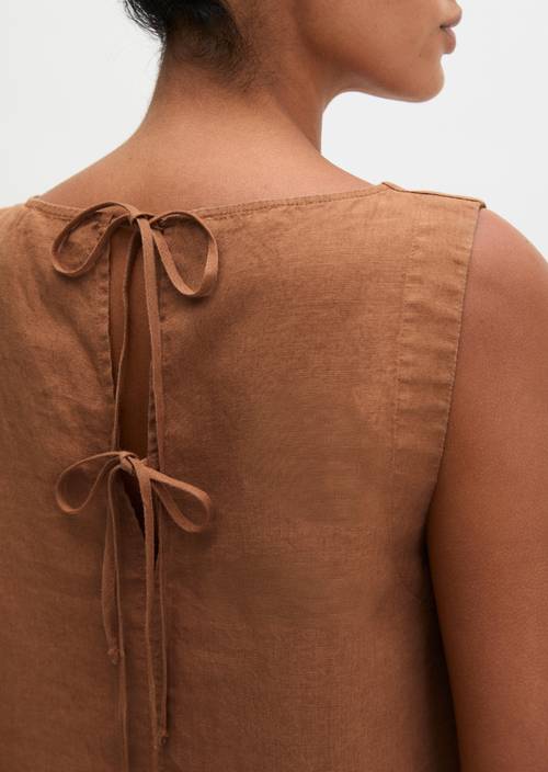 Sleeveless linen blouse regular Burnt Brown in detail view