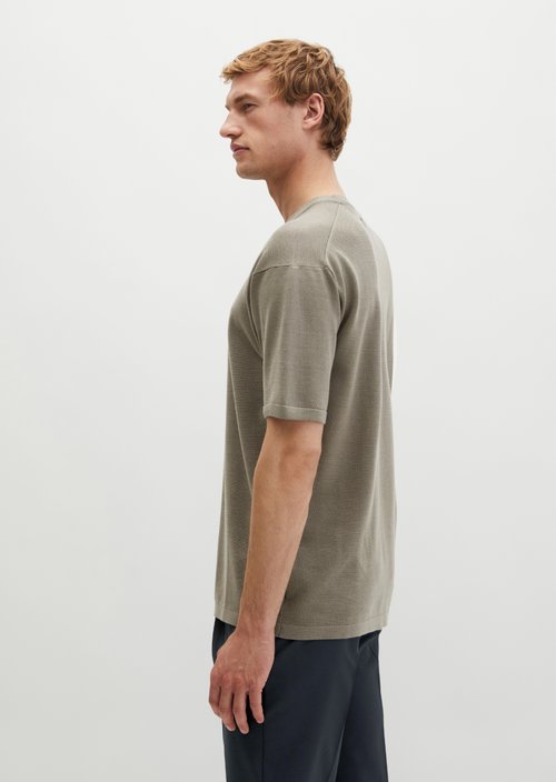 Travel Collection short-sleeved sweater — Frozen Taupe